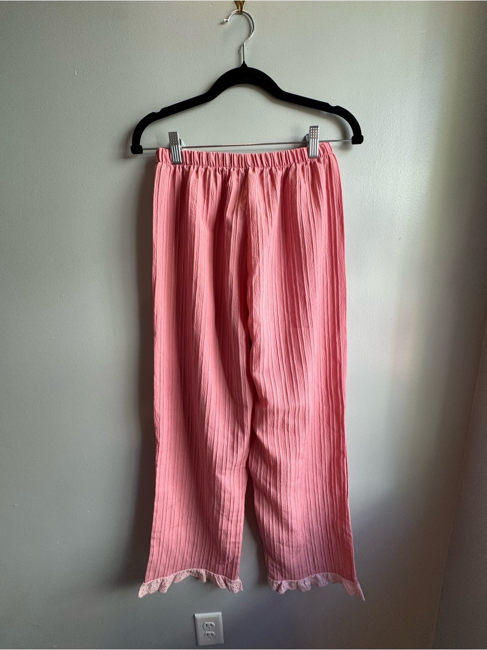 Pink Elastic-Waist Trousers Ruffle Hem - Bloomers